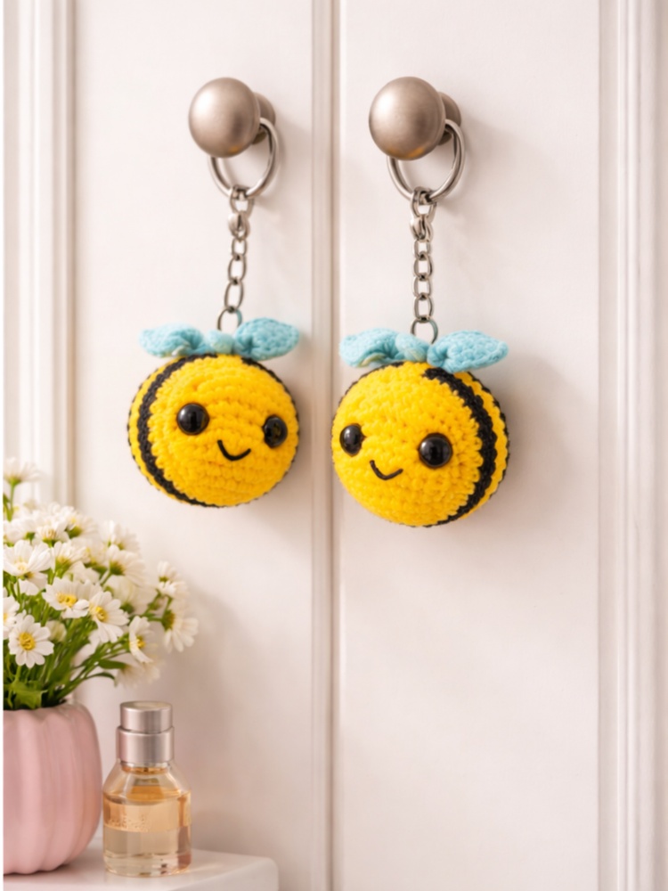Crochet Bee Keychain – Cute Amigurumi Bee Charm Handmade - Image 4